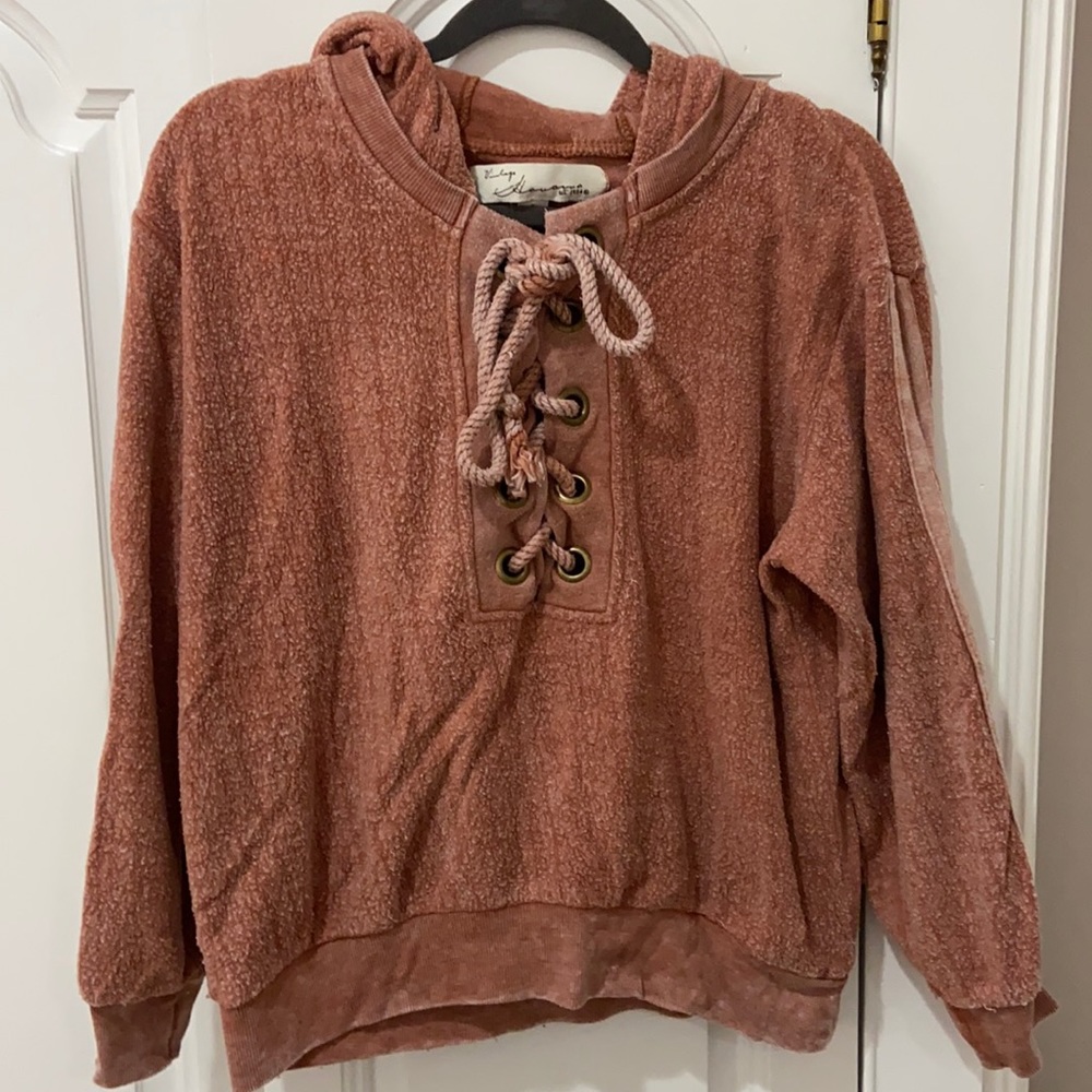 Pink/peach sweatshirt with hood. Comfy and slimming